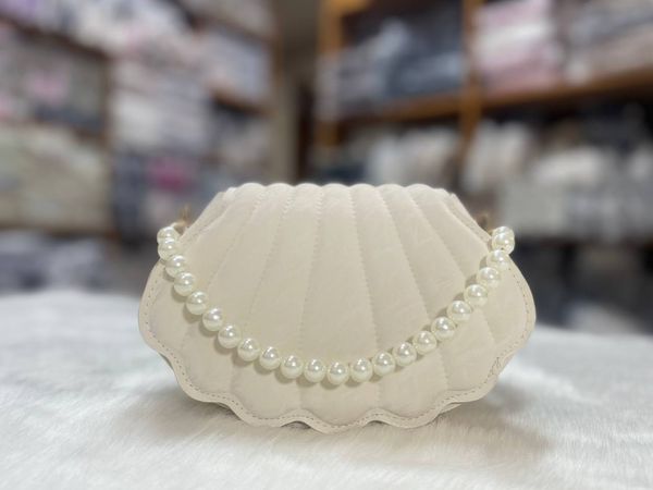 Women’s PU Leather Compact Shoulder Bag – Lightweight & Stylish RM148