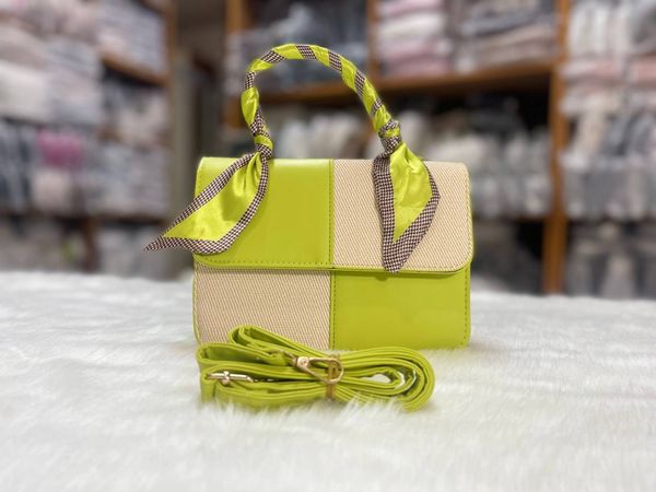 Women’s PU Leather One-Shoulder Crossbody Bag – Compact & Stylish RM147