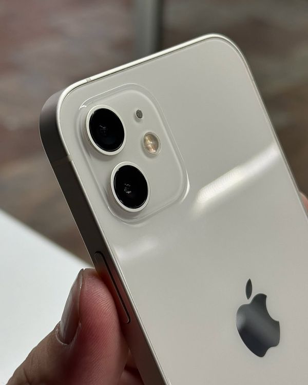 iPhone 12 (128GB)