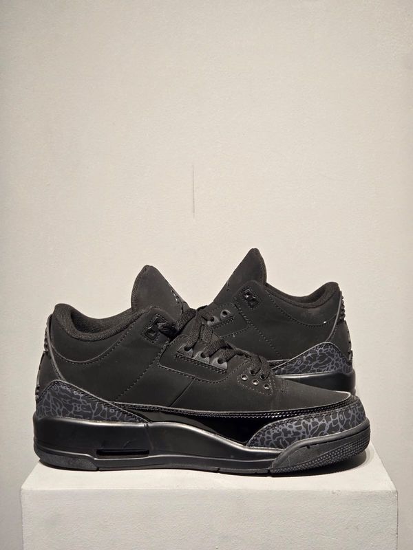 Air Jordan 3 Black Cat