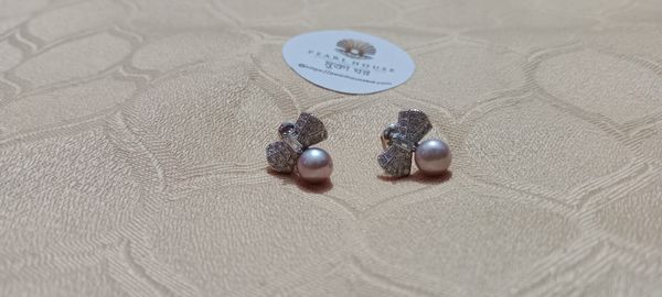 Exclusive Pearl Ear Ring