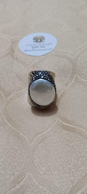 Adjustable Mother Pearl Finger Ring