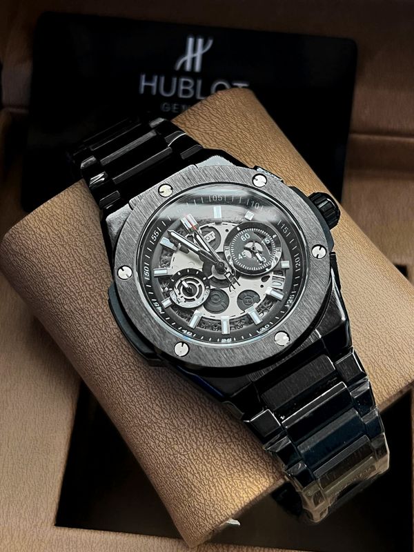 HUBLOT CH B.B BLACK BODY BLACK DIAL SILVER DIGIT