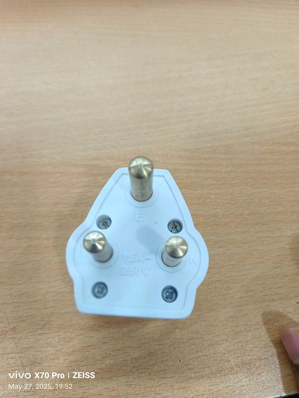 15am 3pin round plug