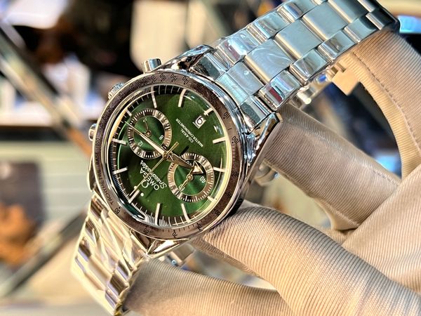 Omega seamaster Green dial silver chain