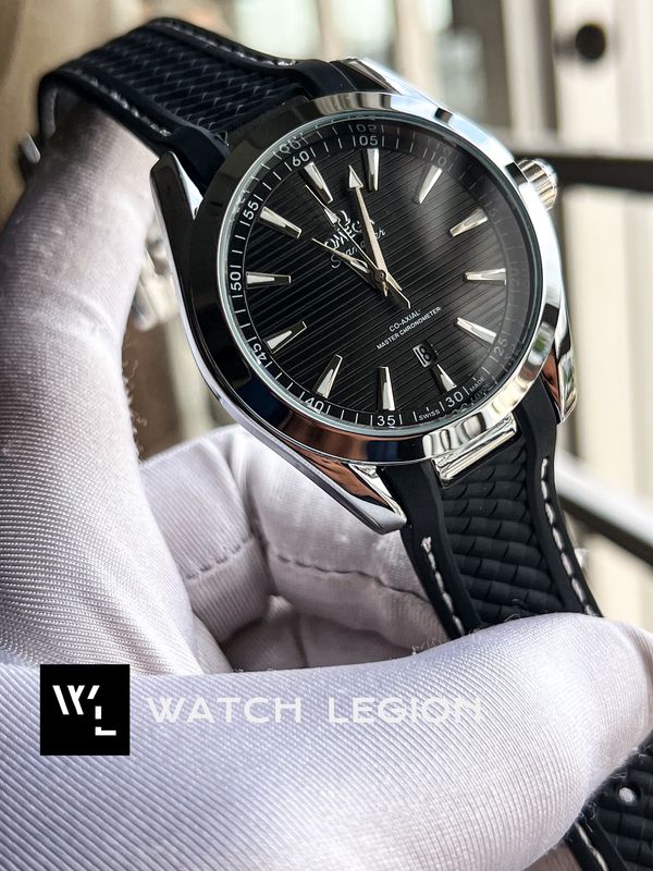 OMEGA SEAMASTER BLACK
