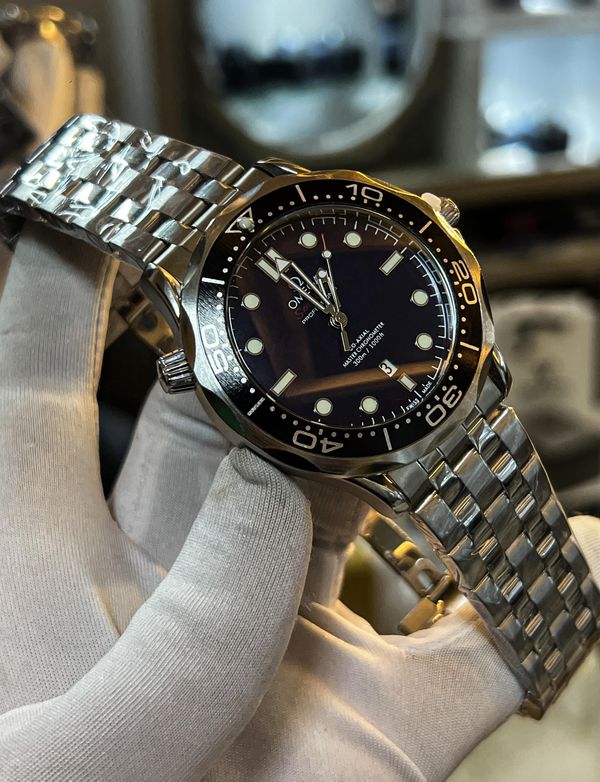 Omega Speedmaster Chain Sweep Black Dial