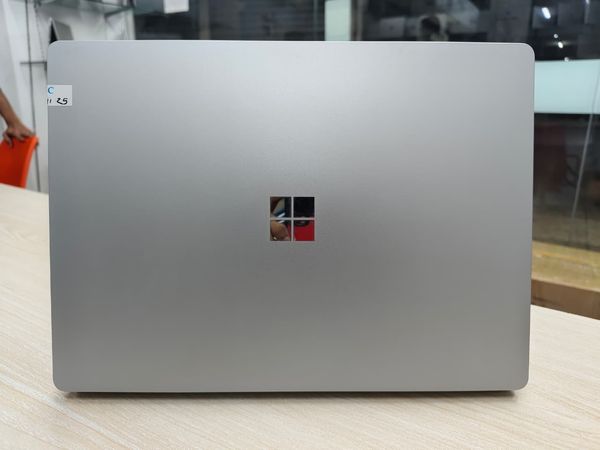 Microsoft Surface Laptop 4 | Core i5 11th Gen | 8GB RAM 256GB SSD | 13.5-inch 2K Touch Display