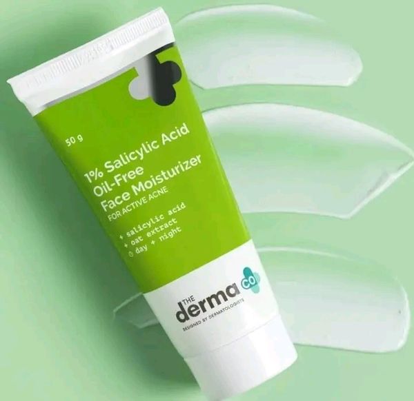 The Derma Co. 1% Salicylic Acid Oil Free Daily Face Moisturizer (for active acne)