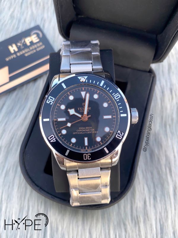 TUD0R Quartz (Black Bezel)