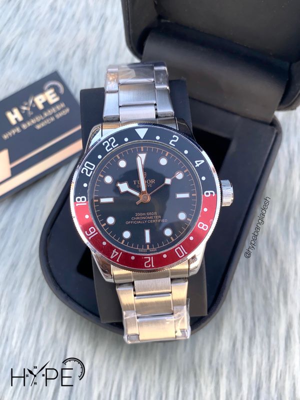 TUD0R Quartz (Black-Red Bezel)