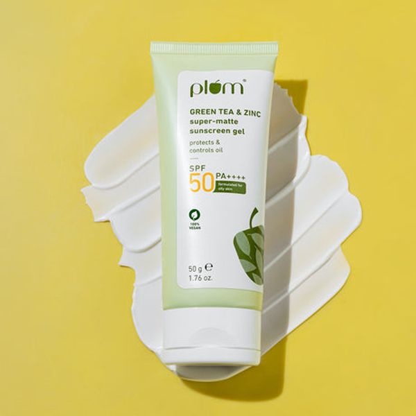 Plum Green & zinc super matte Sunscreen gel SPF 50PA+++