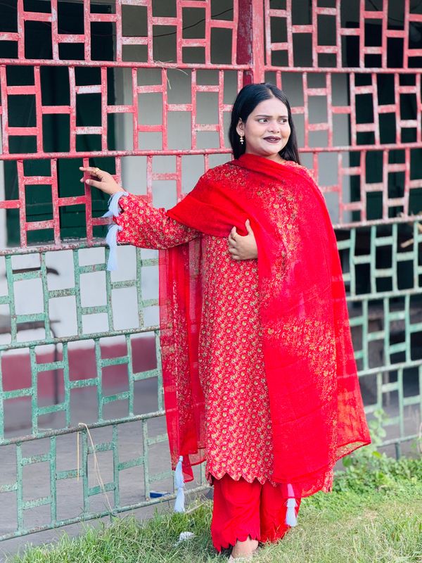 সিল্ক থ্রি পিস