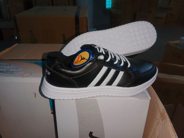 Jump Boys' Outdoor Shoes – All-Weather Performance
