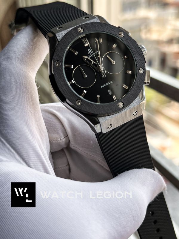 HUBLOT CLASSIC FUSION SILICONE BLACK BEZEL BLACK DIAL