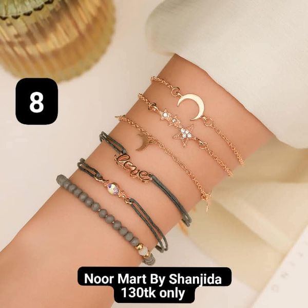 BRACELET