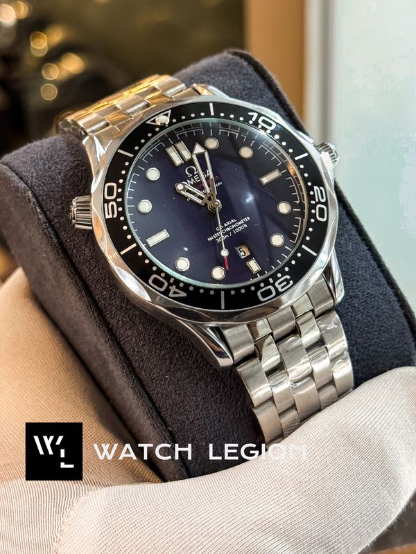 OMEGA SEAMASTER CHAIN NAVY BLUE DIAL