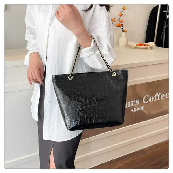 Crocodile Ambushed PU Leather Tote Bag 👜👜