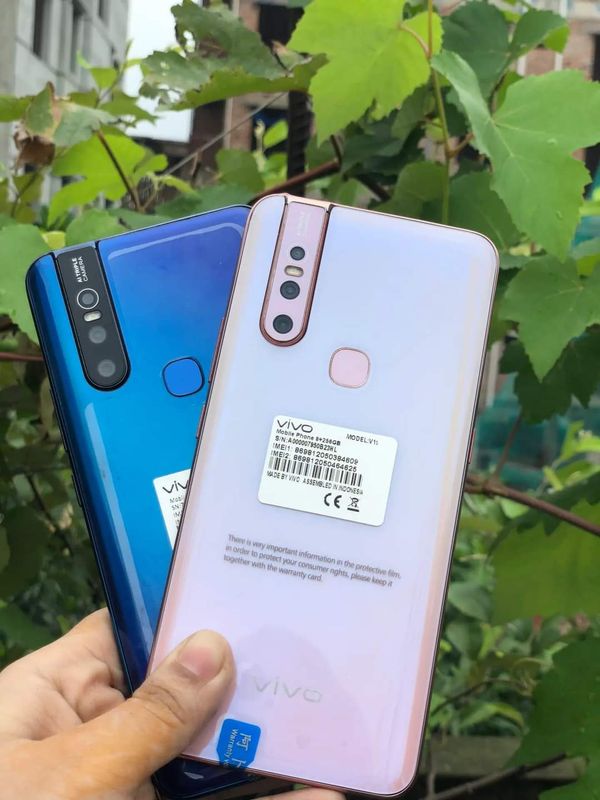Vivo V15 (Pop-up camera)