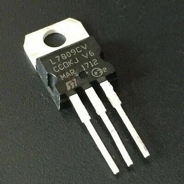 LM 7809 IC