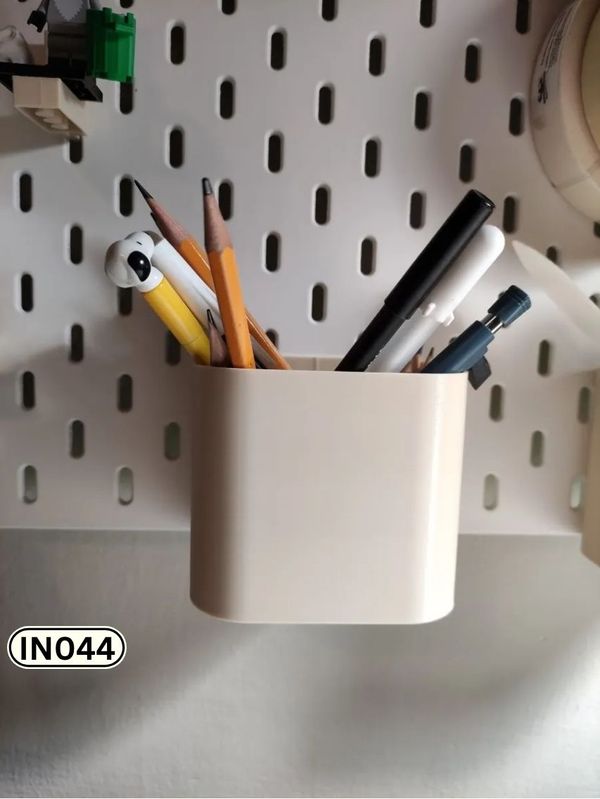 Skadis Container Storage