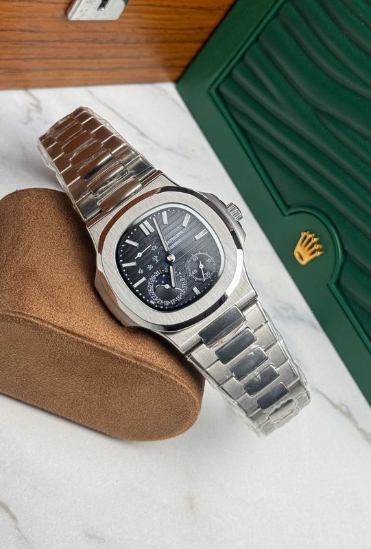 Patek Philippe 5712 silver