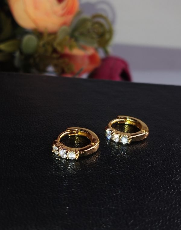 Xs 0.9cm earrings for upper earlobe piercing