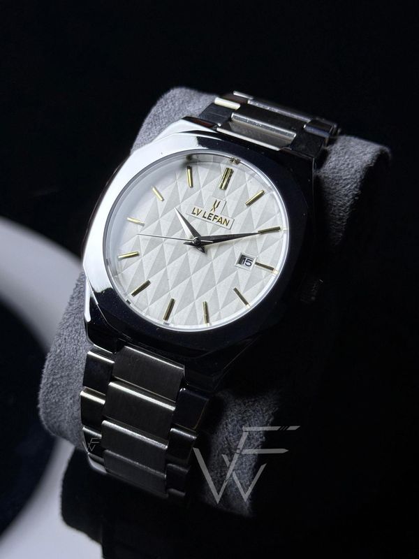 LV LEFAN Chromatic White Gold