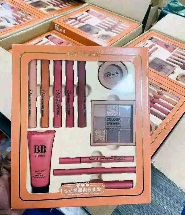 hang fang makeup gift box - Image 3