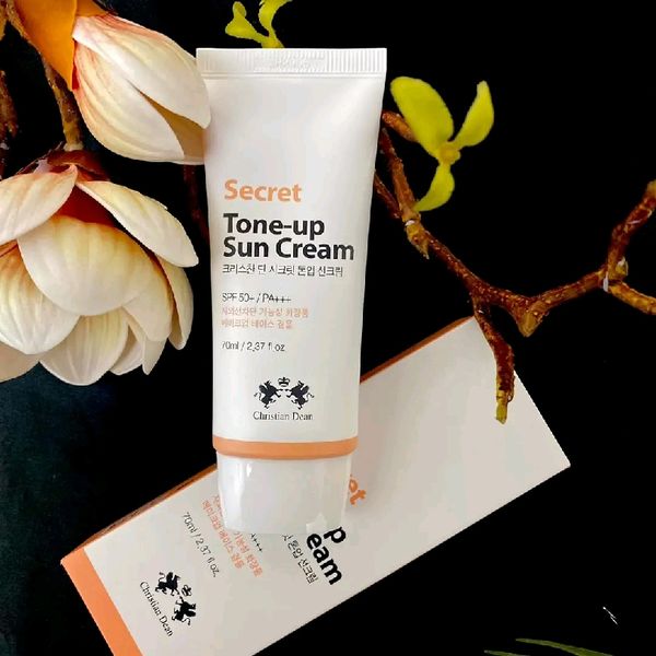 Secret Tone up sunscreen