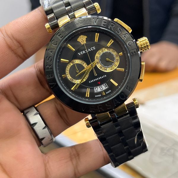 VERSACE BLACK GOLD LOGO CHARA