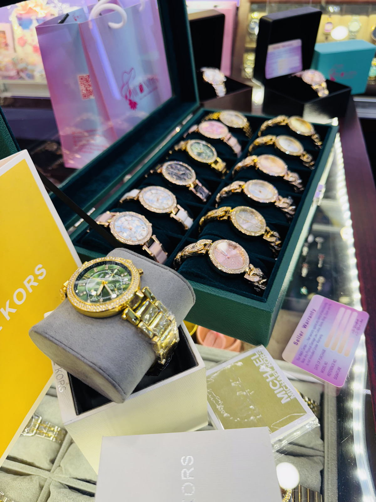 MICHAEL KORS (AA Grade)